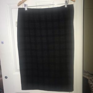 Mid length skirt